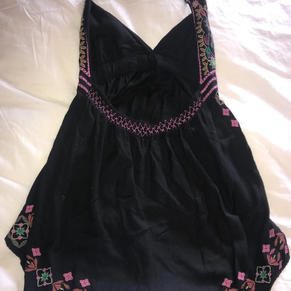 Ecote Embroidered Lotus Romper - Picture 3 of 3